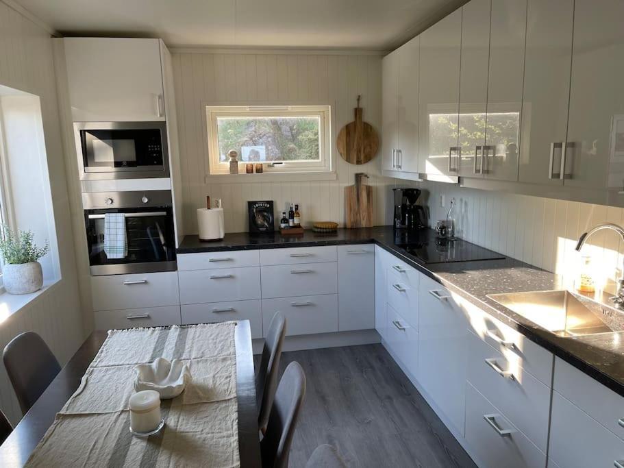 A, The Far End Of Lofoten, Top Apartment. Sørvågen Extérieur photo